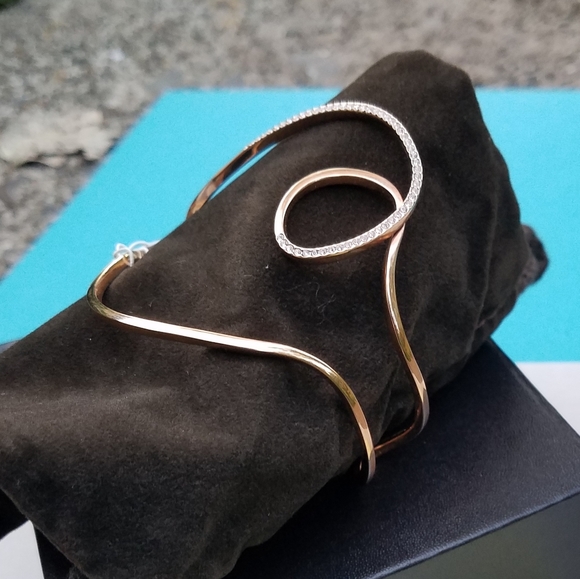 MICHAEL Michael Kors Powerful Romance Cuff Bracelet Open Swirl RoseGold Tone NWT - Picture 12 of 14